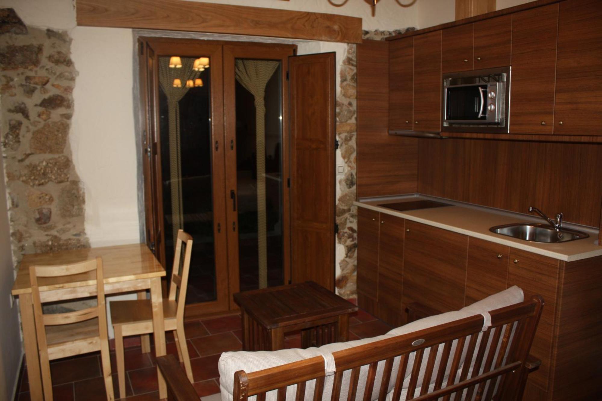 Apartamentos El Jardin Del Poeta Guijo de Granadilla Eksteriør billede