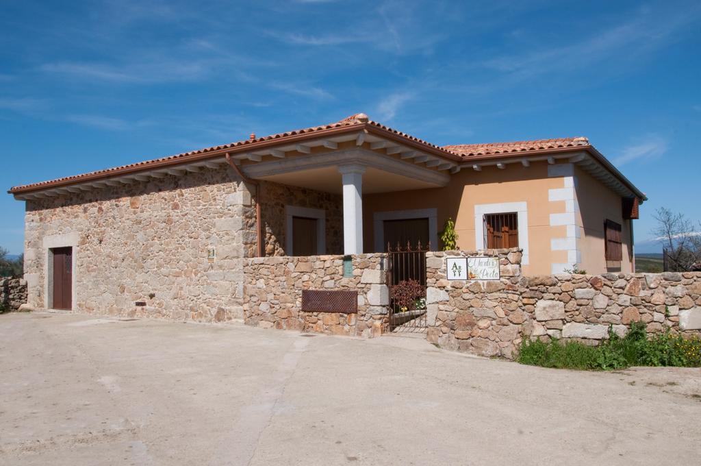 Apartamentos El Jardin Del Poeta Guijo de Granadilla Eksteriør billede