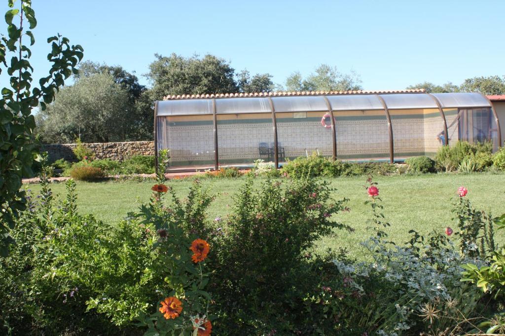Apartamentos El Jardin Del Poeta Guijo de Granadilla Eksteriør billede